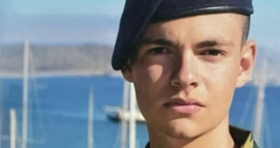 Greqi, 19 vjeçari vdes në krye të detyrës/ Shkak, shpërthimi i një granate dore