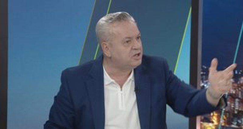 “Hipokrit”, Murrizi nuk kursen Bylykbashin: Bashkuat votat për një karrige të qelbur për menderen tuaj!
