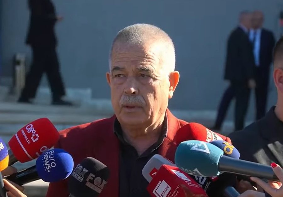 Homazhet për Fatos Nanon: ish-truproja, emra socialistësh që nuk e deshën