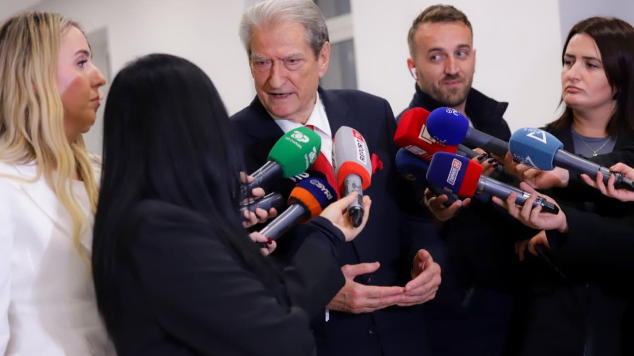 “I falënderoj kandidatët e pavarur”, Berisha nuk pranon humbjen në 5 bashkitë, kreu i PD: Zgjedhjet ishin farsë, ky është narko-shtet