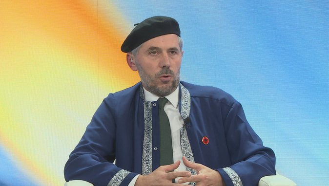 Imami ngre alarmin: Brenda Unazës së Tiranës ka xhami problematike