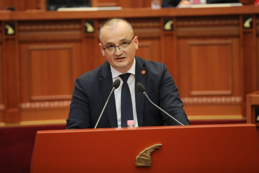 Institucionet janë zhytur në afera dhe i kanë shkaktuar 16 mld lekë dëme shtetit, KLSH denoncon skandalin e madh…