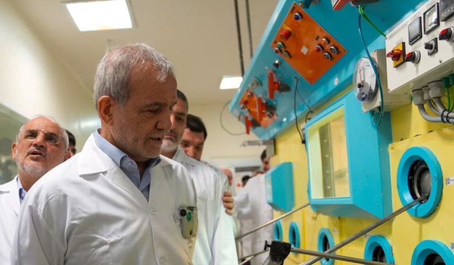 Irani nuk tërhiqet, presidenti: Teherani do t’i rindërtojë objektet bërthamore