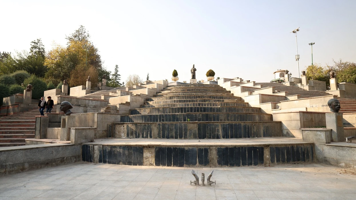 Irani thotë se ka filluar operacionet e ‘mbjelljes’ së reve për të shkaktuar shi mes thatësirës së rëndë