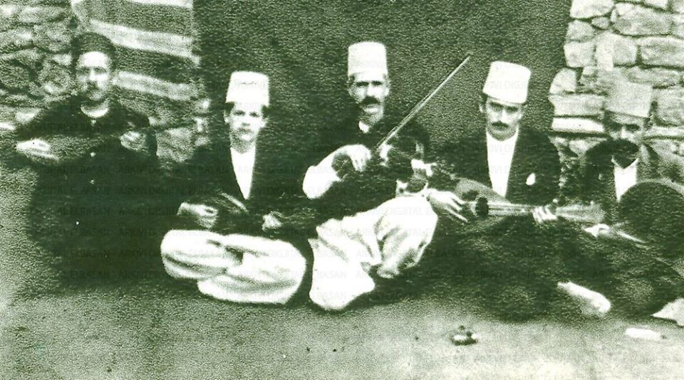 Isuf Myzyri: Kur pata nji lule t’bukur (teksti dhe kënga)