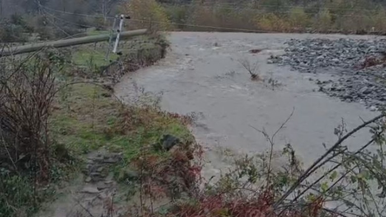 Izolohen 10 fshatra, shembje urash dhe rrugësh në disa fshatra në Mirditë