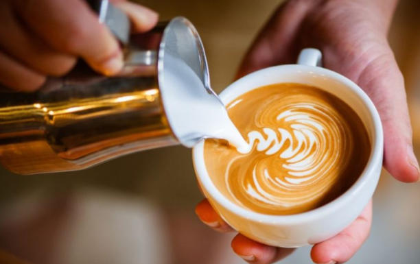 Ja sa kafe duhet të konsumoni gjatë ditës për një qarkullim më të mirë të gjakut