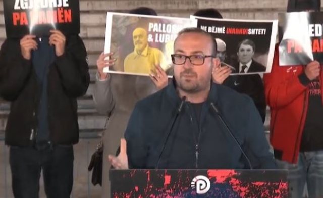 “Jam mësuar të flas përpara hajdutëve në Parlament”/ Korreshi në protestë: Ka ardhur dita t’i varen prangat…