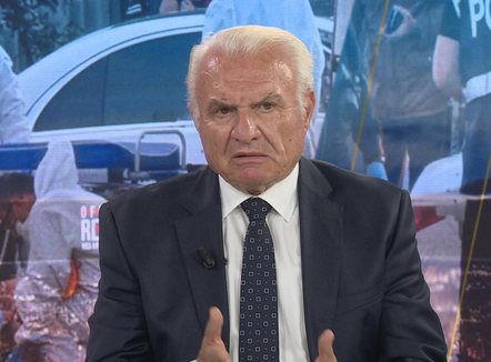 “Jemi popull i shthurur”, Mit’hat Havari flet me shifra: 8 nga 10 shqiptarë nuk e duan ligjin