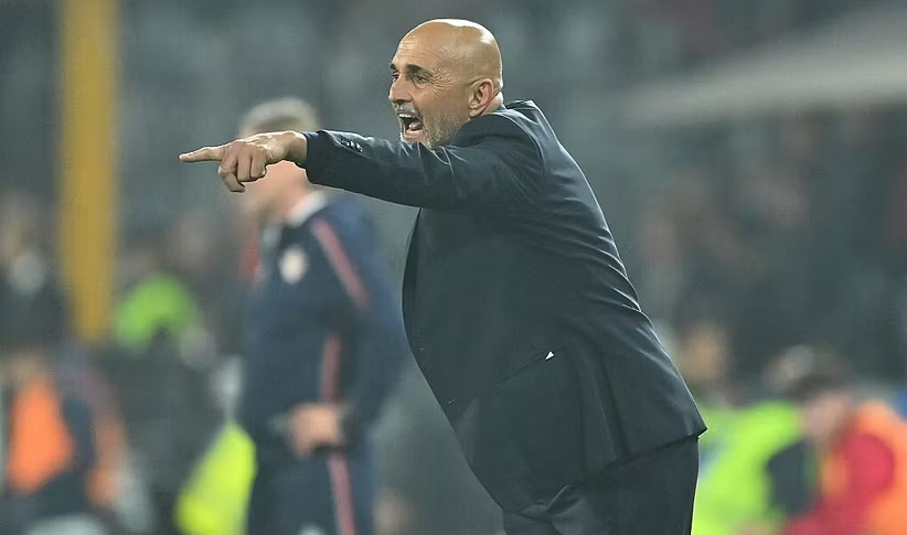 Juventusi detyron Spallettin të heqë dorë nga supersticioni i veshjes