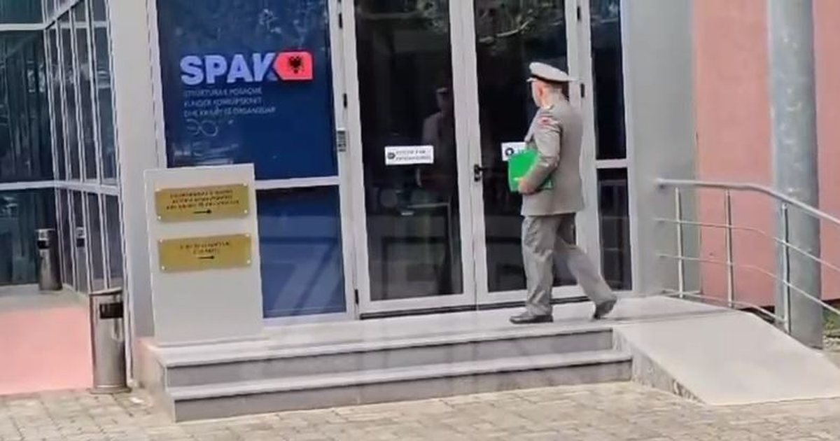 Kalimi i pronave të ushtrisë te privati, merret 3 orë në pyetje nga SPAK ish-shefi i postës sekrete