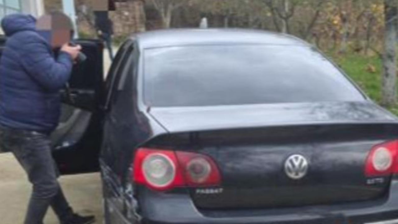 “Kam foto dhe video të tuat, nëse nuk më takon do t’i publikoj”/ Rasti i abuzimit të 19-vjeçares në Dibër, zbardhen detaje: Më shkroi në ‘WP’ një numër…