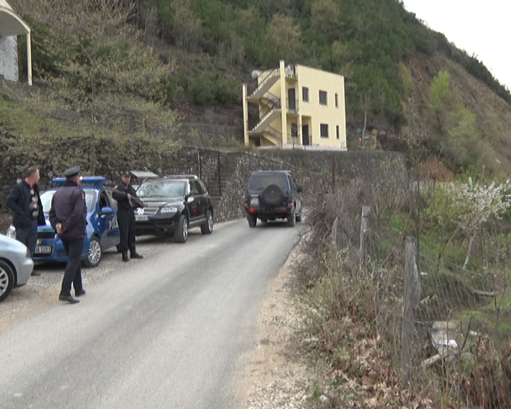 Kanosi një shtetas me armë, arrestohet 42-vjeçari në Këlcyrë