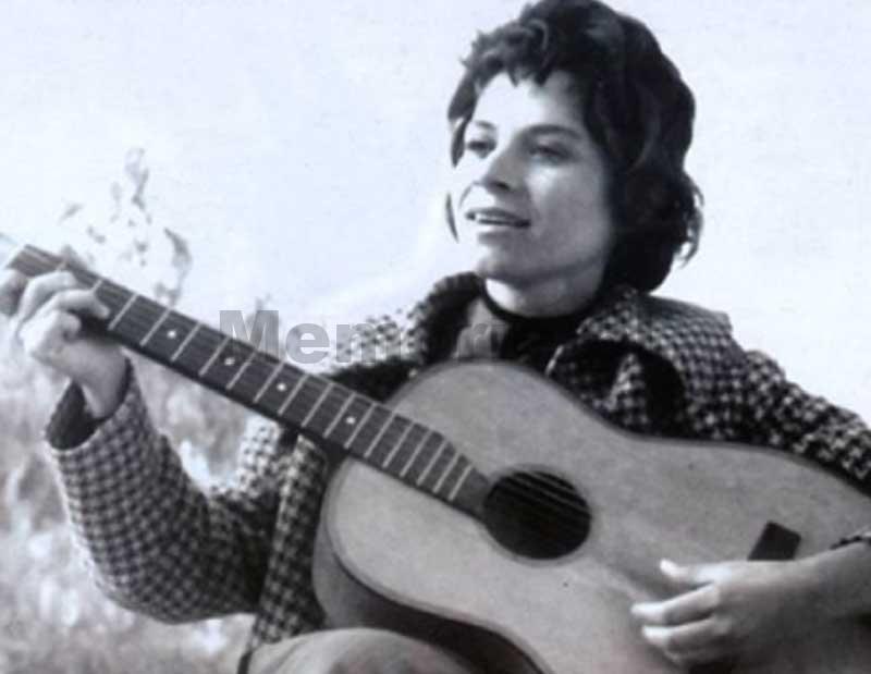 Këngë që s’harrohet/ Vaçe Zela: Moj e bukur Arbëri (teksti & video)