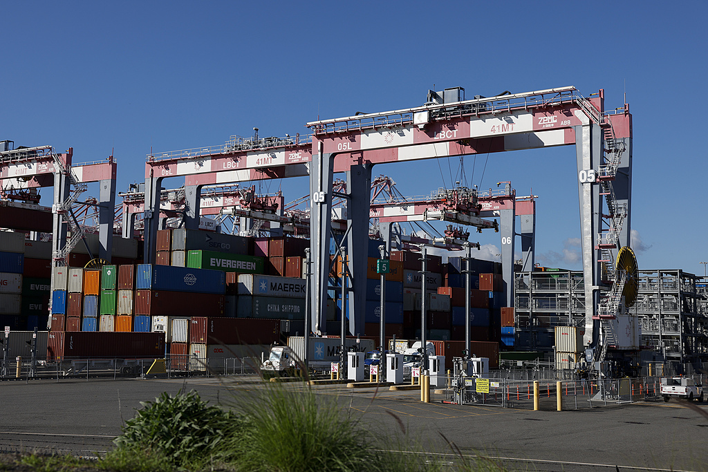 Kina dhe SHBA-ja pranojnë të ndalojnë tarifat e ndërsjella portuale