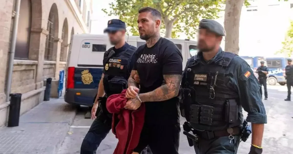 Kokainë me foton e Putin, goditet mafia shqiptare në Spanjë, si e trafikonin drogën me skafe nga Ibiza