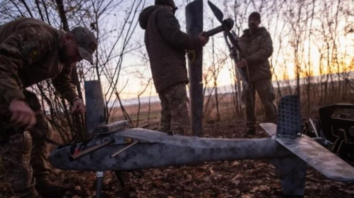 Koloneli ukrainas jep pamje të përgjithshme për frontin e luftës: Beteja e madhe po bëhet me dronë, rusët janë më të shumtë në numër, por…
