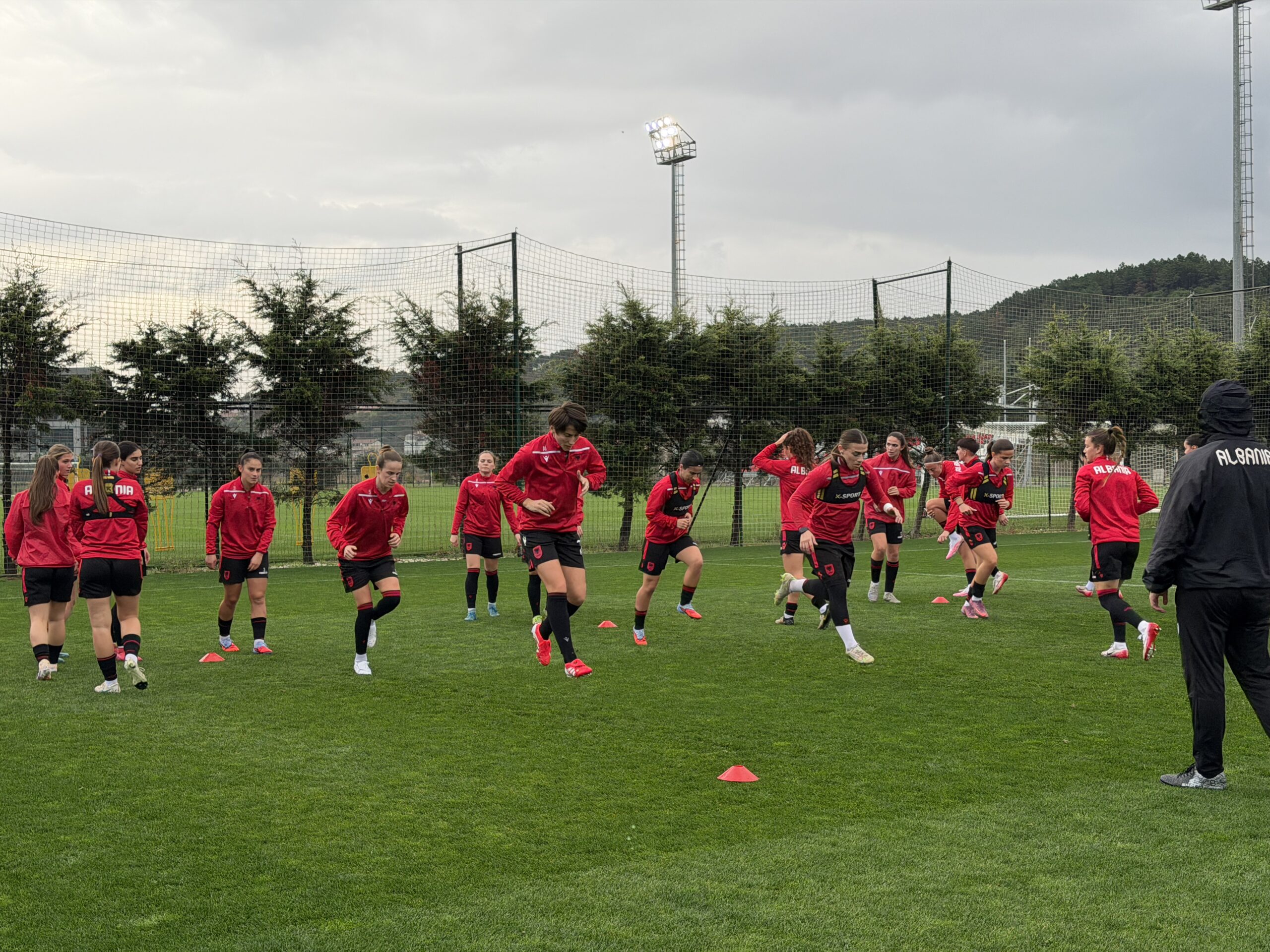 Kombëtarja e vajzave mbyll përgatitjet për miqësoren e dytë ndaj Turqisë. Trajneri Grima: Na duhet ritëm & rezultate për vazhdimësinë