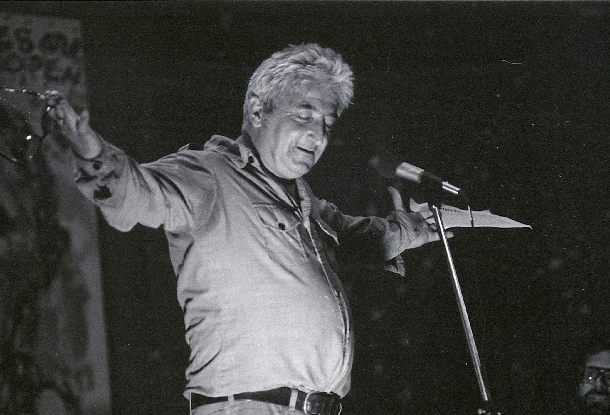 “Komunikimi satelitor #3”, poezi nga Jack Micheline