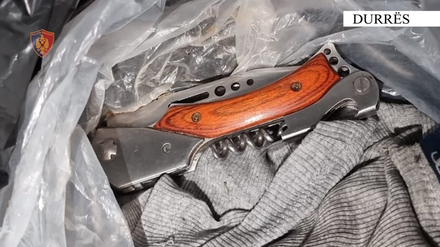 “Konflikti nisi për një koment në Tik Tok, thikën e nxorra për ta trembur”/ Dëshmia e 14 vjeçarit që dyshohet se plagosi bashkëmoshatarin