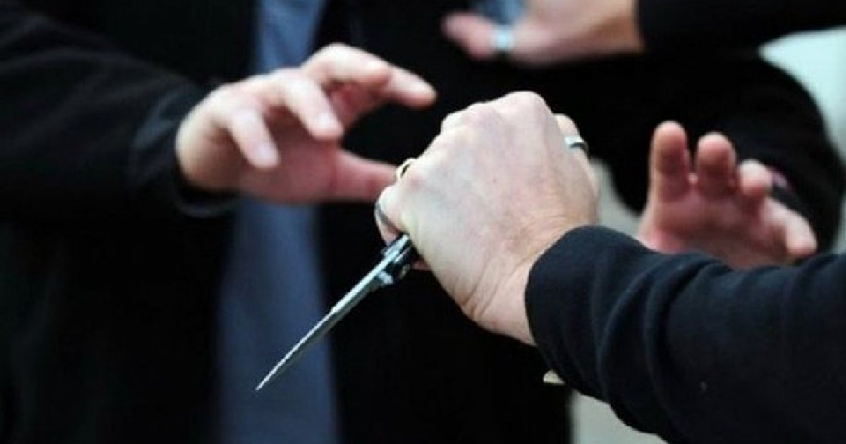 “Konflikti nisi për një koment në TikTok”/ Plagosi bashkëmoshatarin, 14-vjeçari: Thikën e nxorra për ta trembur