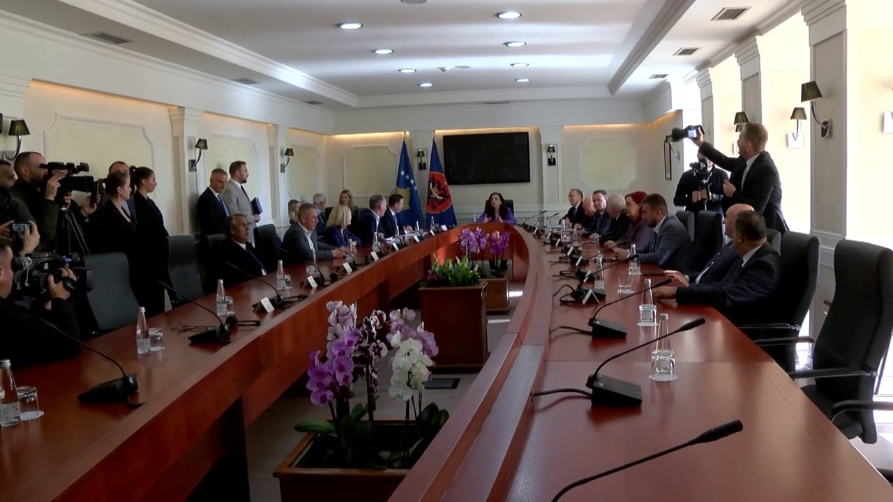 Kosova shkon në zgjedhje të reja, KQZ e papërgatitur dhe pa para: Do kërkojmë fond shtesë