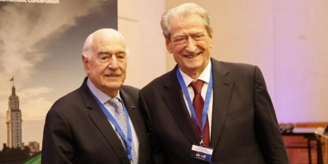 Kreu i CDI poston foton me Berishën pasi kreu i PD u zgjodh nënkrytar i kësaj organizate