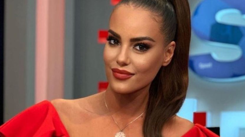 Kritikohet për racizëm ndaj lojtarit afrikan, reagon moderatorja