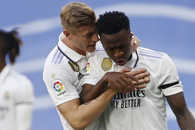 Kroos, kritik ndaj sjelljeve irrituese të Vinicius: Është aq i mirë sa nuk ka nevojë për këtë