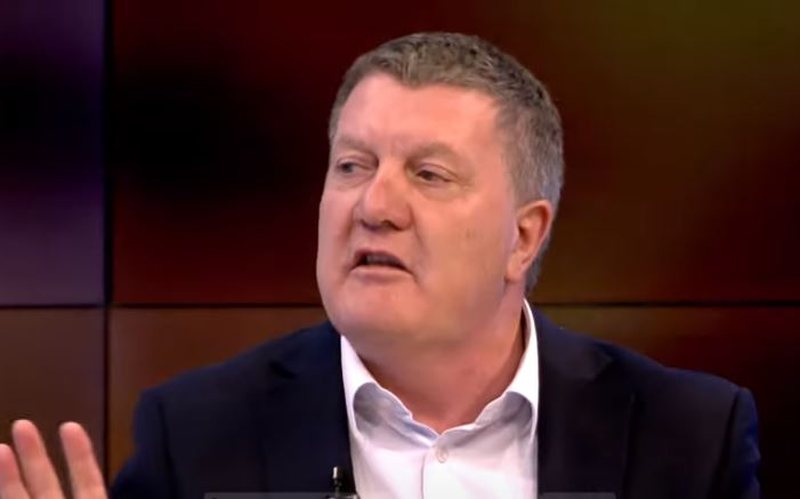 “Kryebashkiaku grek fjalim kundër shqiptarëve”, gazetari: I prisha darkën kur i thashë që jam shqiptar