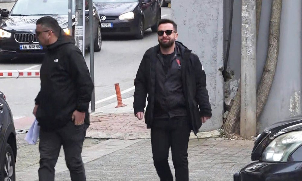 Kryebashkiaku i Kolonjës Erion Isai lë ambientet e SPAK pas rreth 2 orësh. U paraqit për…