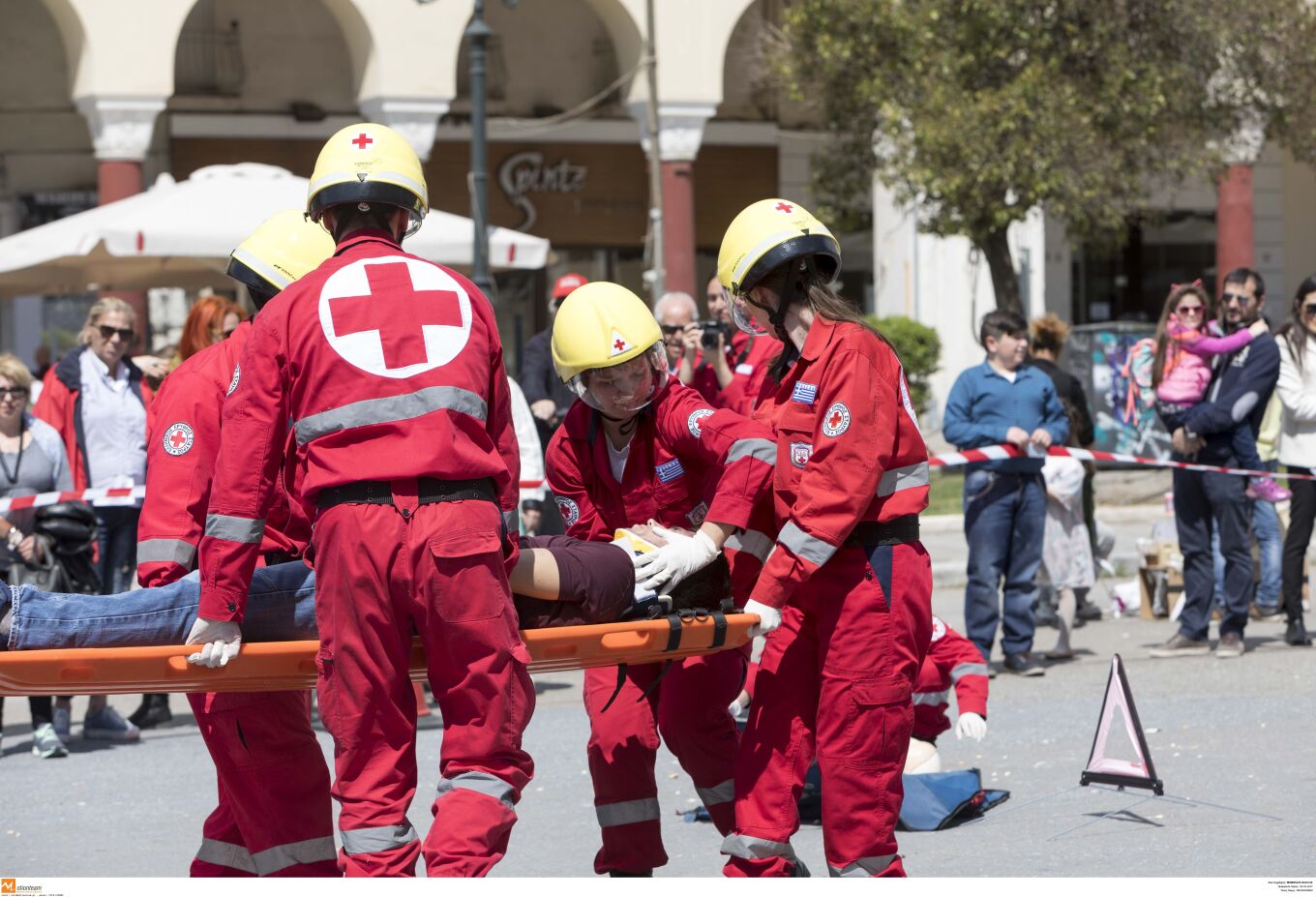 Kryqi i Kuq përballet me krizë financiare, shkurton 3,000 vende pune dhe 17% të buxhetit