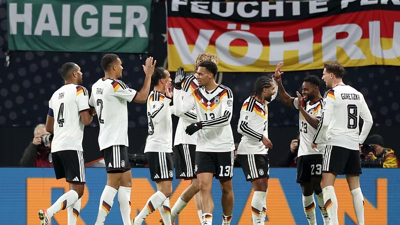 Kualifikueset / Gjermania dhe Holanda në Botëror, Sllovakia dhe Polonia në “play off”