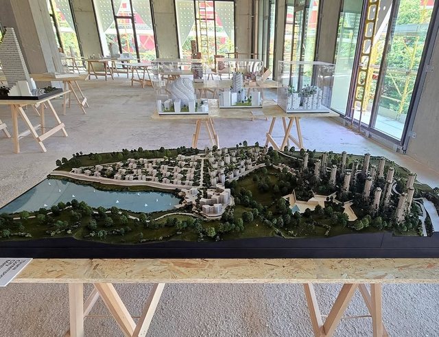 Kullat 30-katëshe në Liqenin e Farkës filluan para se të jepej leja! Kush janë VIP-at që qëndrojnë pas?