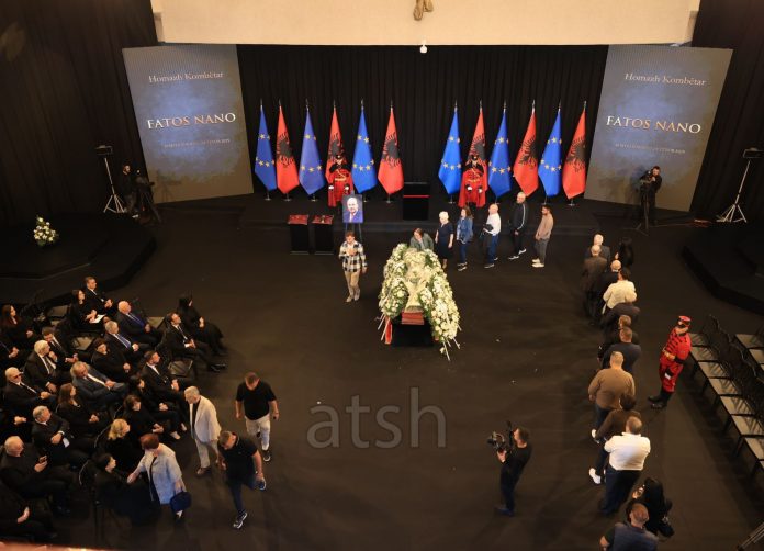 Lamtumirë Fatos Nano! PërcIllet me nderime e ceremoni shtetërore ish-kryeministri. Sot Ditë Zie Kombëtare