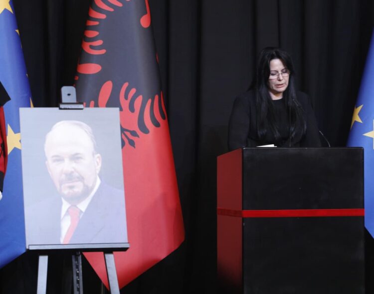 Lamtumirë Fatos Nano! Xhoana Nano: Ai ishte më shumë se një figurë publike, besonte tek vlerat europiane