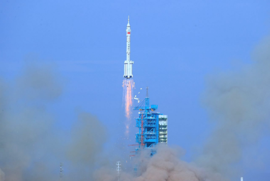 Lëshohet me sukses anija kozmike Shenzhou-22