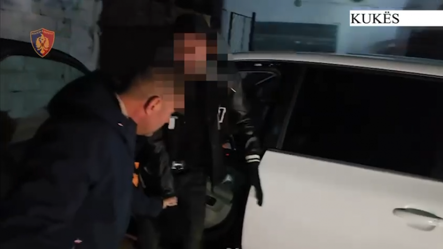 Lëvizte në qytet me pistoletë me vete, arrestohet 30-vjeçari në Kukës