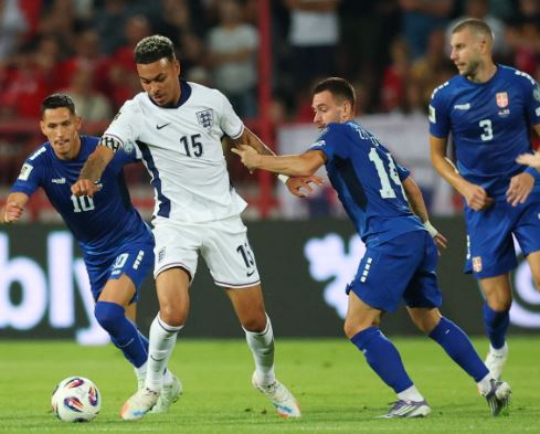 LIVE ANGLI-SERBI/ Saka tund rrjetën e Rajkoviç me gol model