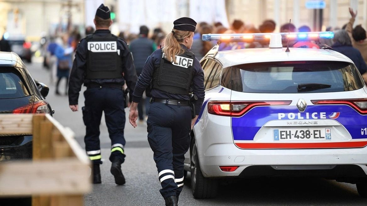 Makina merr para turmën e këmbësorëve në Francë, plagosen 10 persona