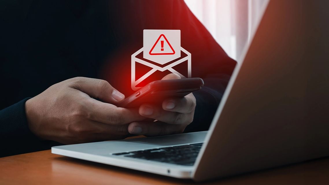 Mashtronin qytetarët përmes faqeve false të Postës Shqiptare, arrestohet 2 shtetas kinezë (DETAJE)