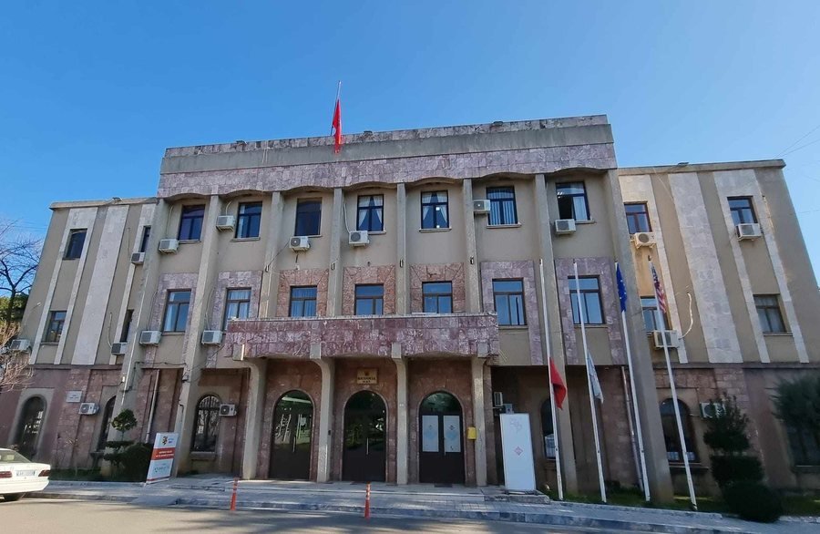 Mat/ Qytetarëve u zhduket emri nga listat, transferohen në qendra të tjera pa njoftim