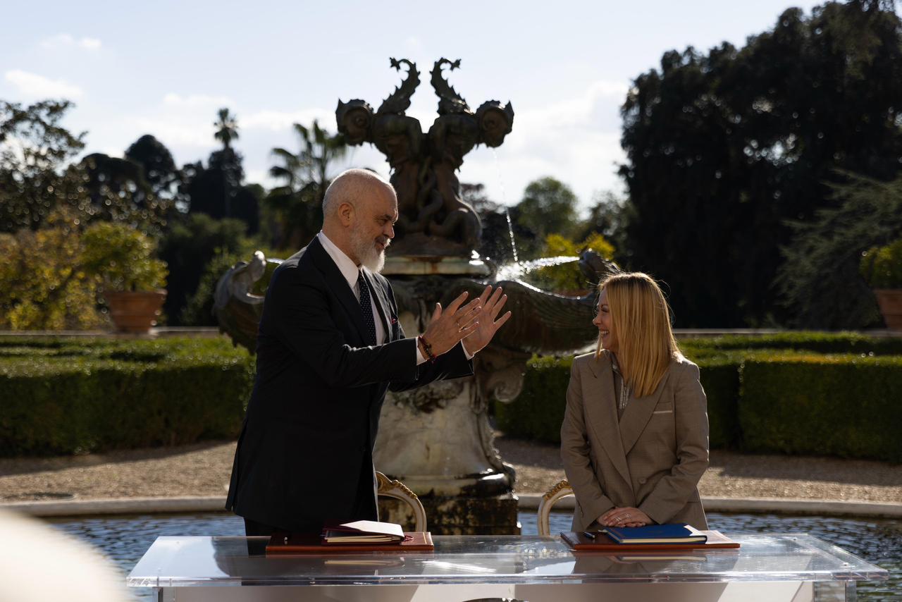 Mbledhja e dy qeverive, Rama dhe Meloni firmosin marrëveshjet e bashkëpunimit