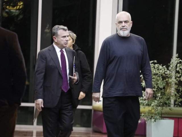 Mbyllet mbledhja e Ramës me deputetët e PS: Fokus tek rienergjizimi i strukturave