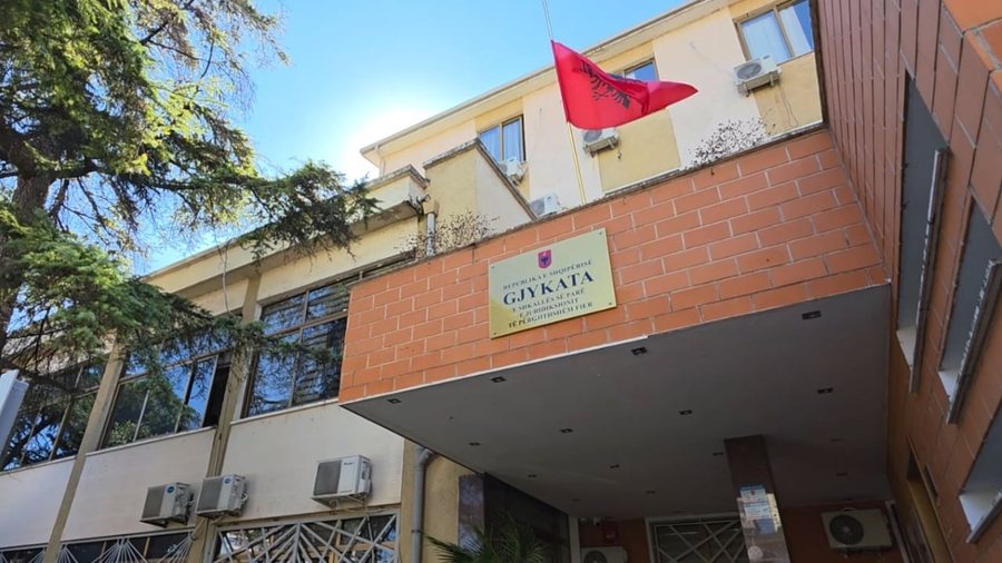 Merrte para nën dorë për të bërë eko, Gjykata cakton për mjekun këtë masë sigurie..