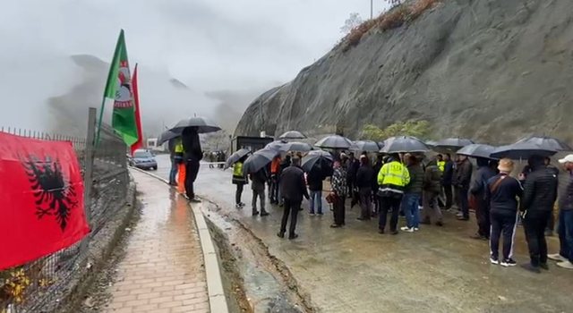 Minatorët e Spaçit ngrihen në protestë më 27 Nëntor: “Mbrojmë dinjitetin tonë!”