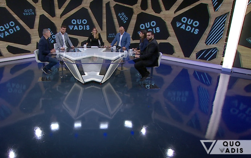 Miratohet ligji për barazinë gjinore, Pano: Turp! Deputetët do të japin llogari para Zotit