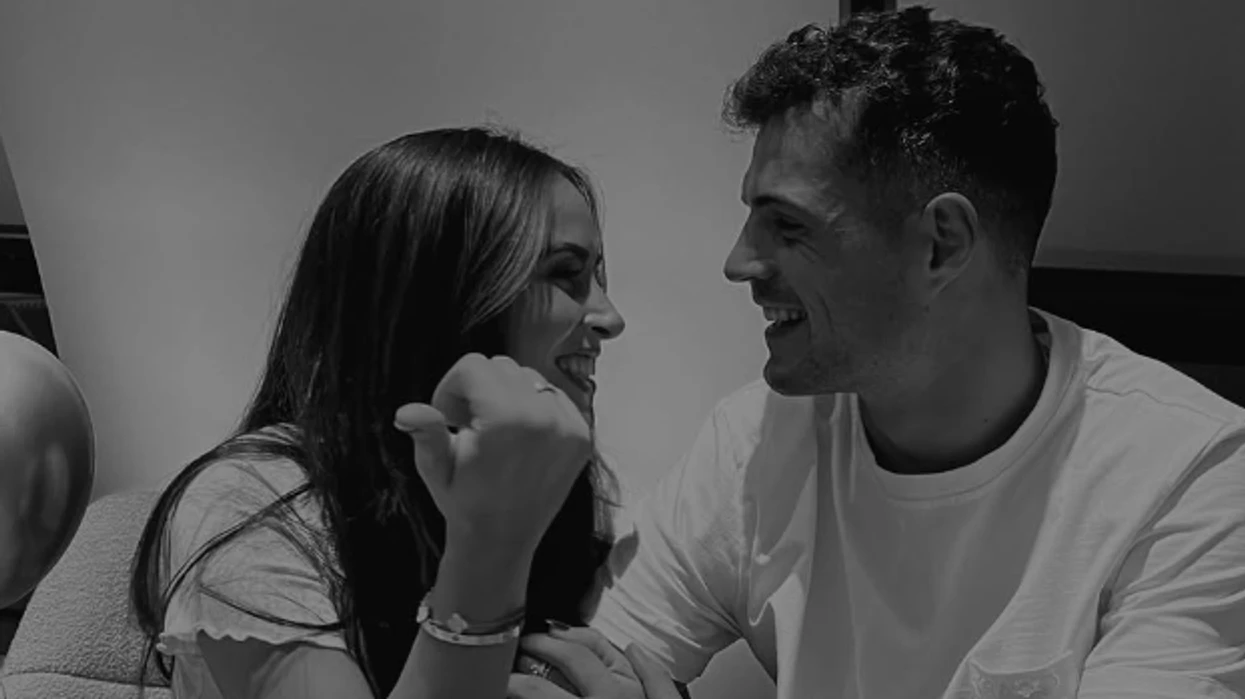 “Model frymëzimi për kombin tonë”/ Fishkëllimat për Granit Xhakën në Prishtinë, reagon bashkëshortja dhe vëllai i tij