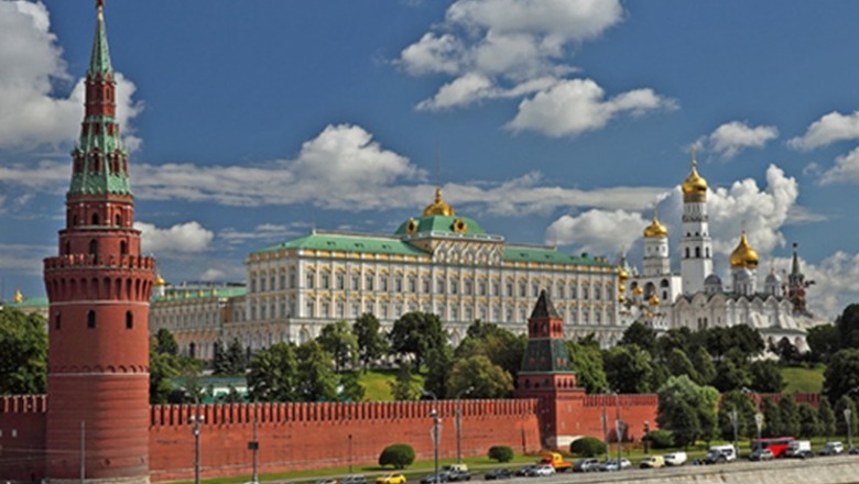 Moska zyrtare: Mbrojtja jonë ajrore rrëzoi 10 dronë që po vinin drejt kryeqytetit