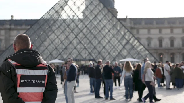 Muzeu i Luvrit rrit çmimet për vizitorët jashtë Evropës me 45%, pas vjedhjes spektakolare
